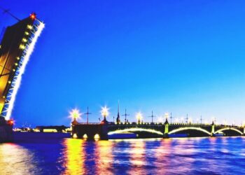 Троицкий мост СПб